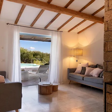 Casa Il Gelsomino San Pantaleo شقة أولبيا